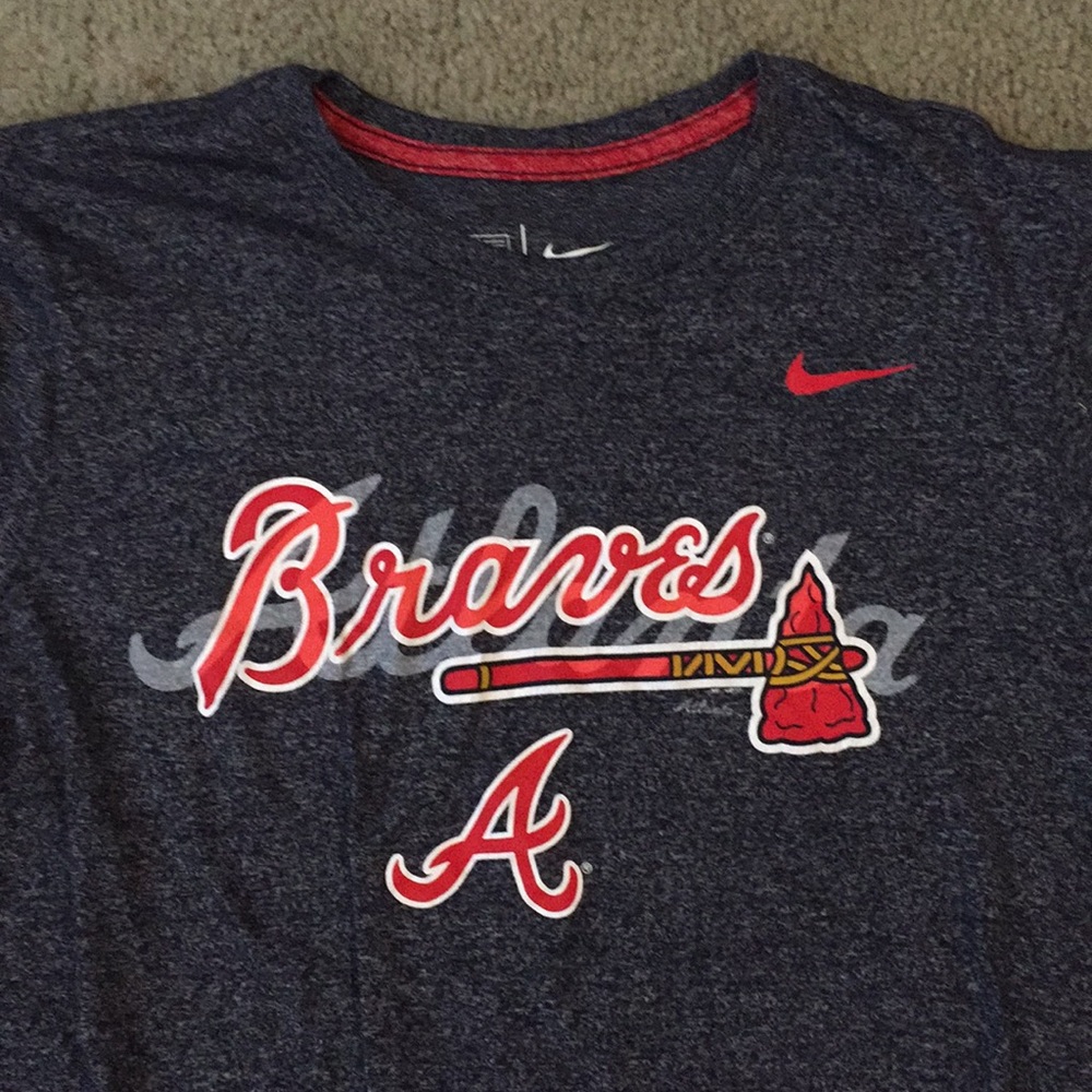 Nike Atlanta Braves T-shirt- Medium